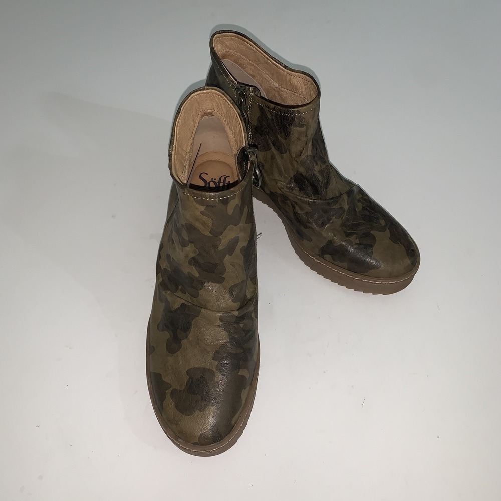 Sofft Boots Womens Size 8.5 Brown Camo Leather Wedge Ankle Zip Booties SF0032100